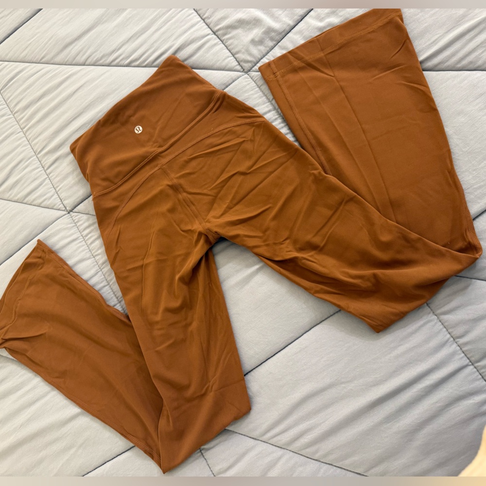 Lululemon Groove super high rise flared pant July butternut brown SIZE 0